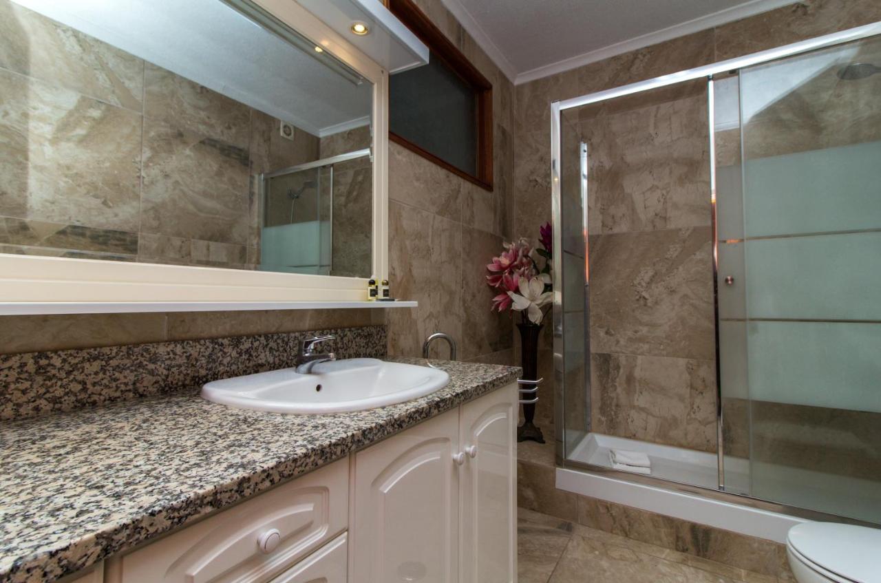 Ocean View Apartment - Pool And Sea View & Albufeira Center מראה חיצוני תמונה