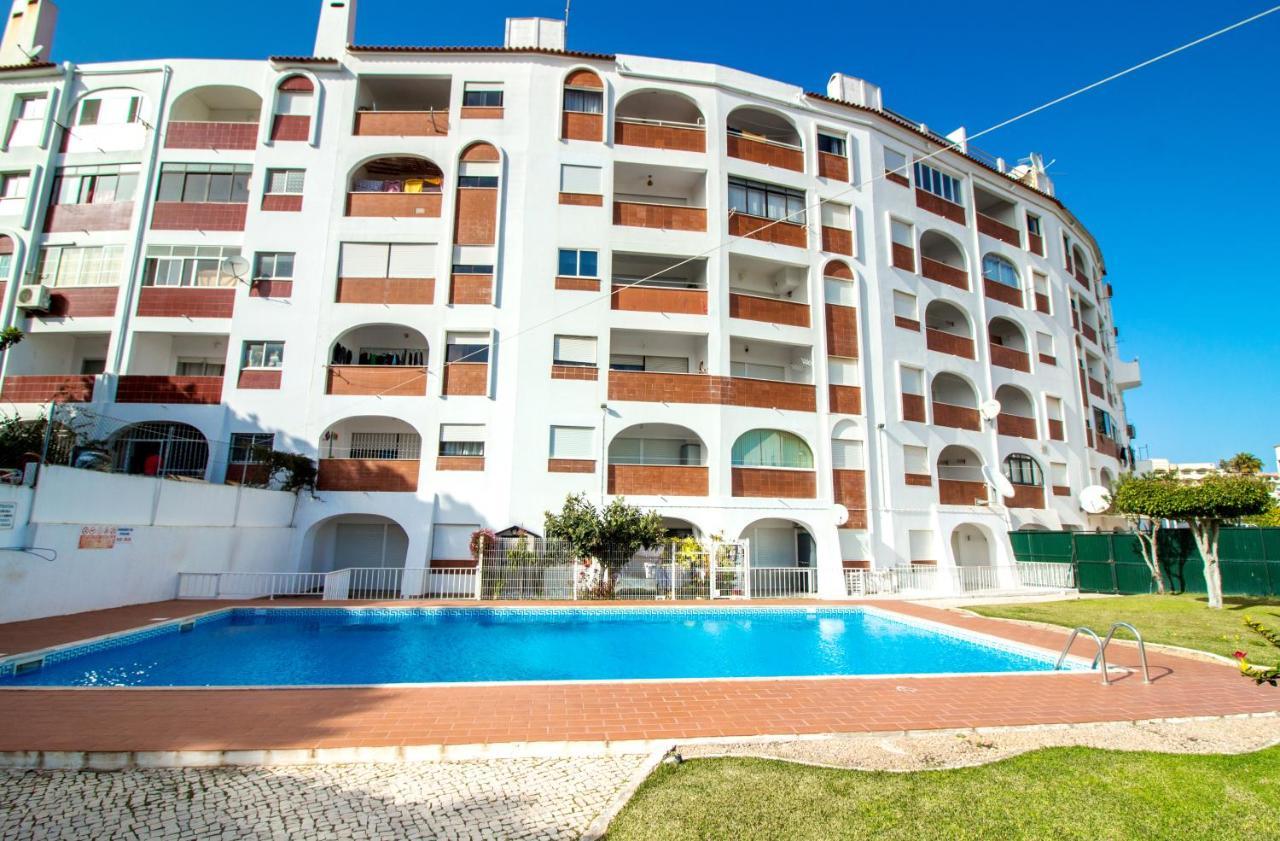 Ocean View Apartment - Pool And Sea View & Albufeira Center מראה חיצוני תמונה